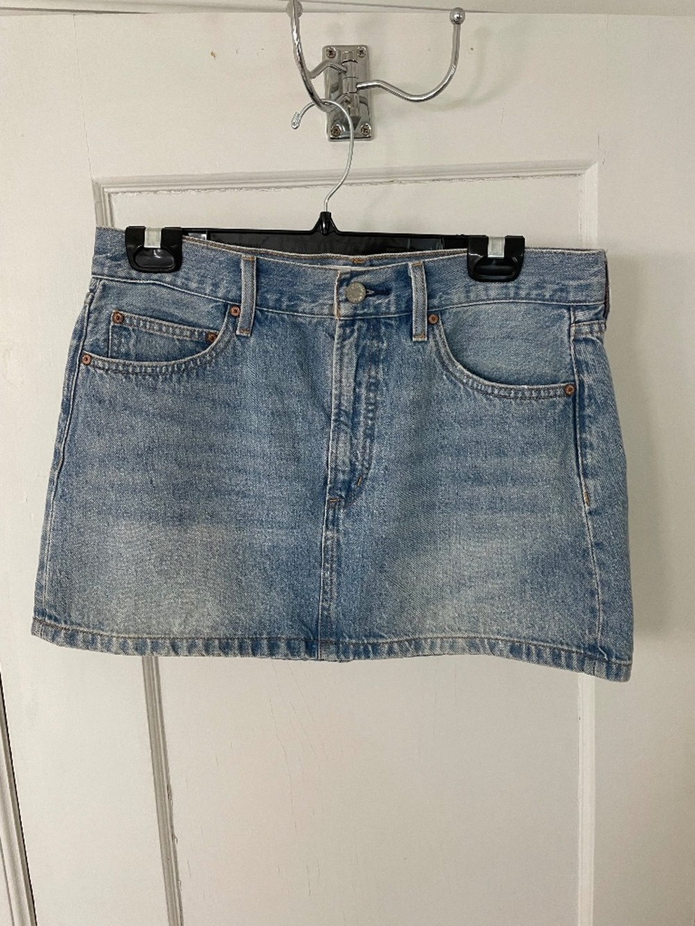 Aritzia Denim Forum The '90s Ricci Denim Skirt